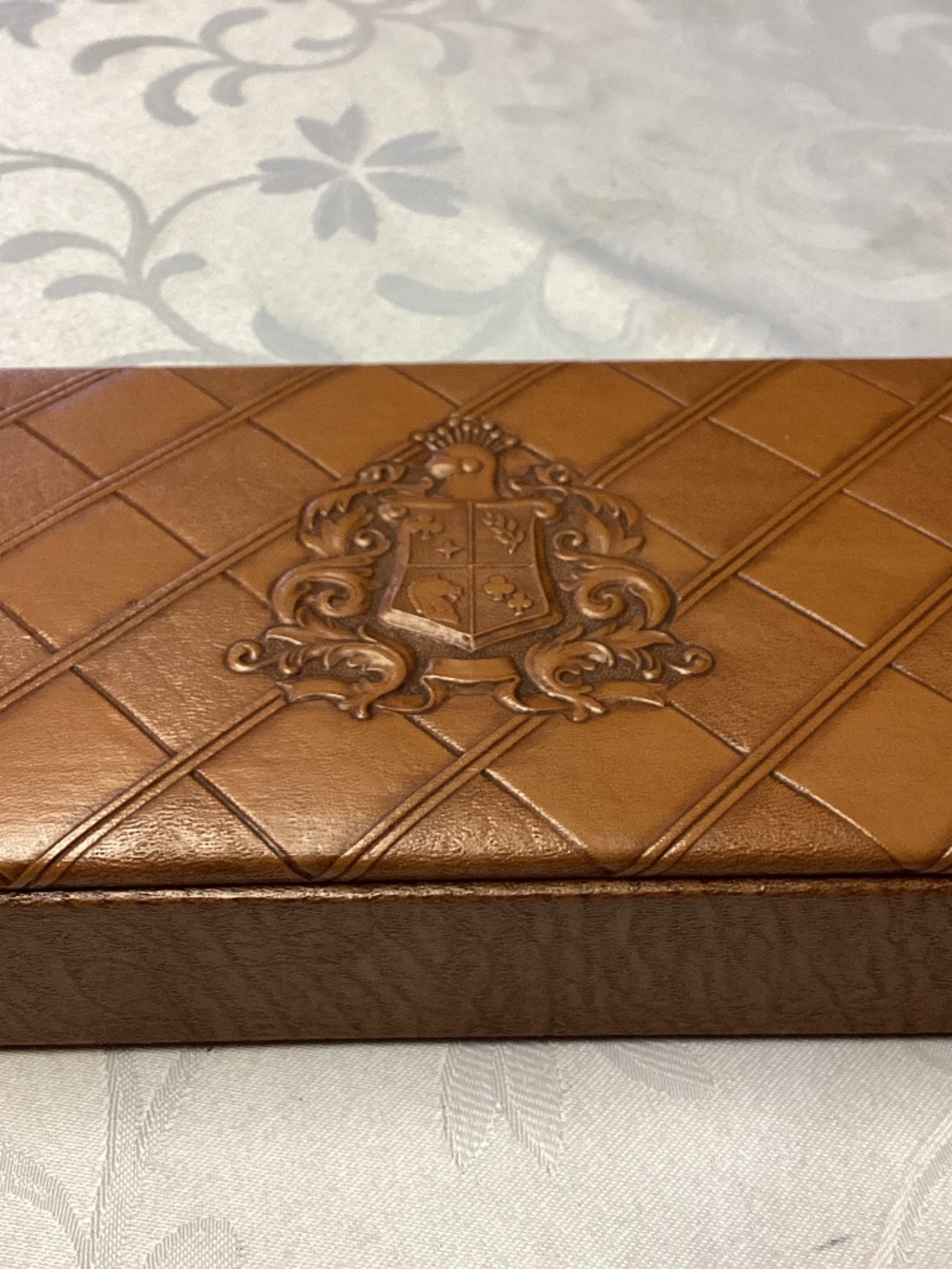 HICKHOK. CARAMEL VINTAGE CANDY BOX